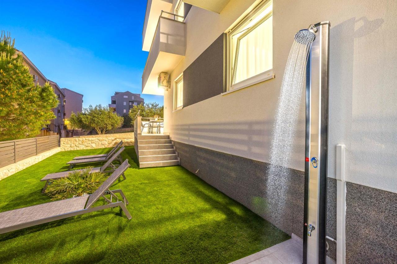 Summer Breeze Pool Apartments Novalja Exterior foto
