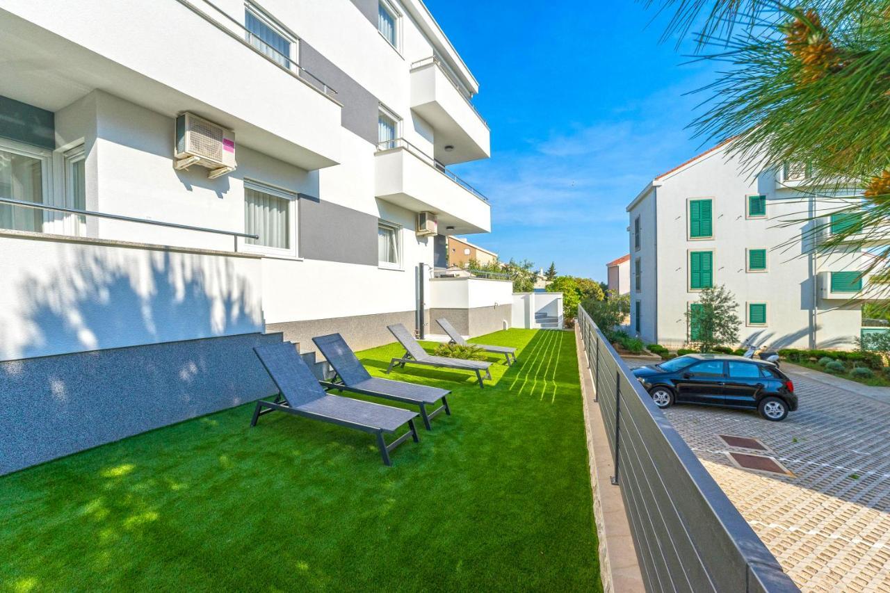 Summer Breeze Pool Apartments Novalja Exterior foto