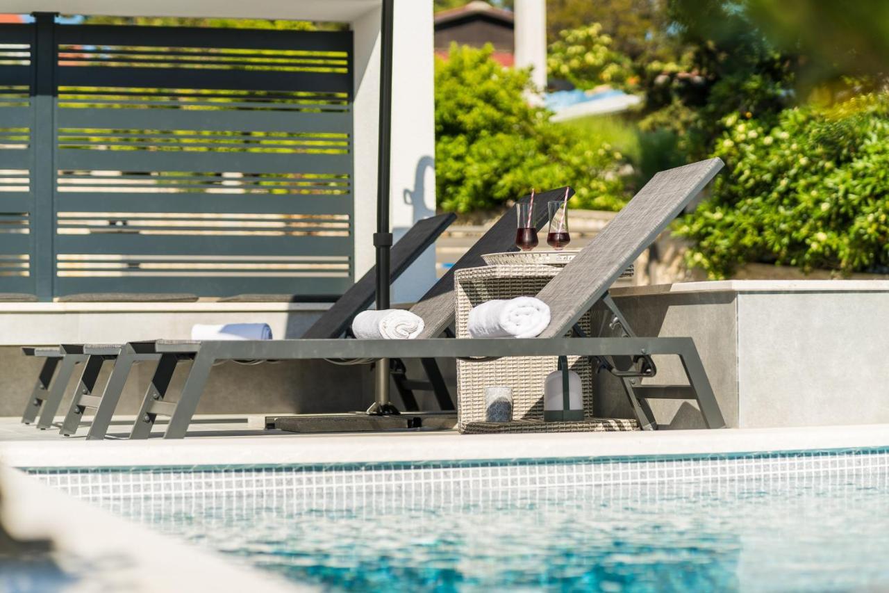Summer Breeze Pool Apartments Novalja Exterior foto