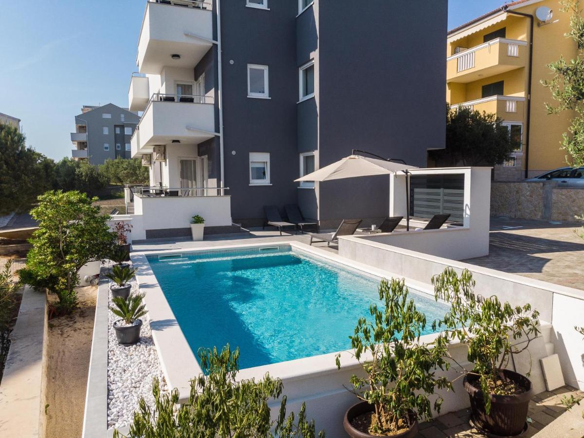 Summer Breeze Pool Apartments Novalja Exterior foto