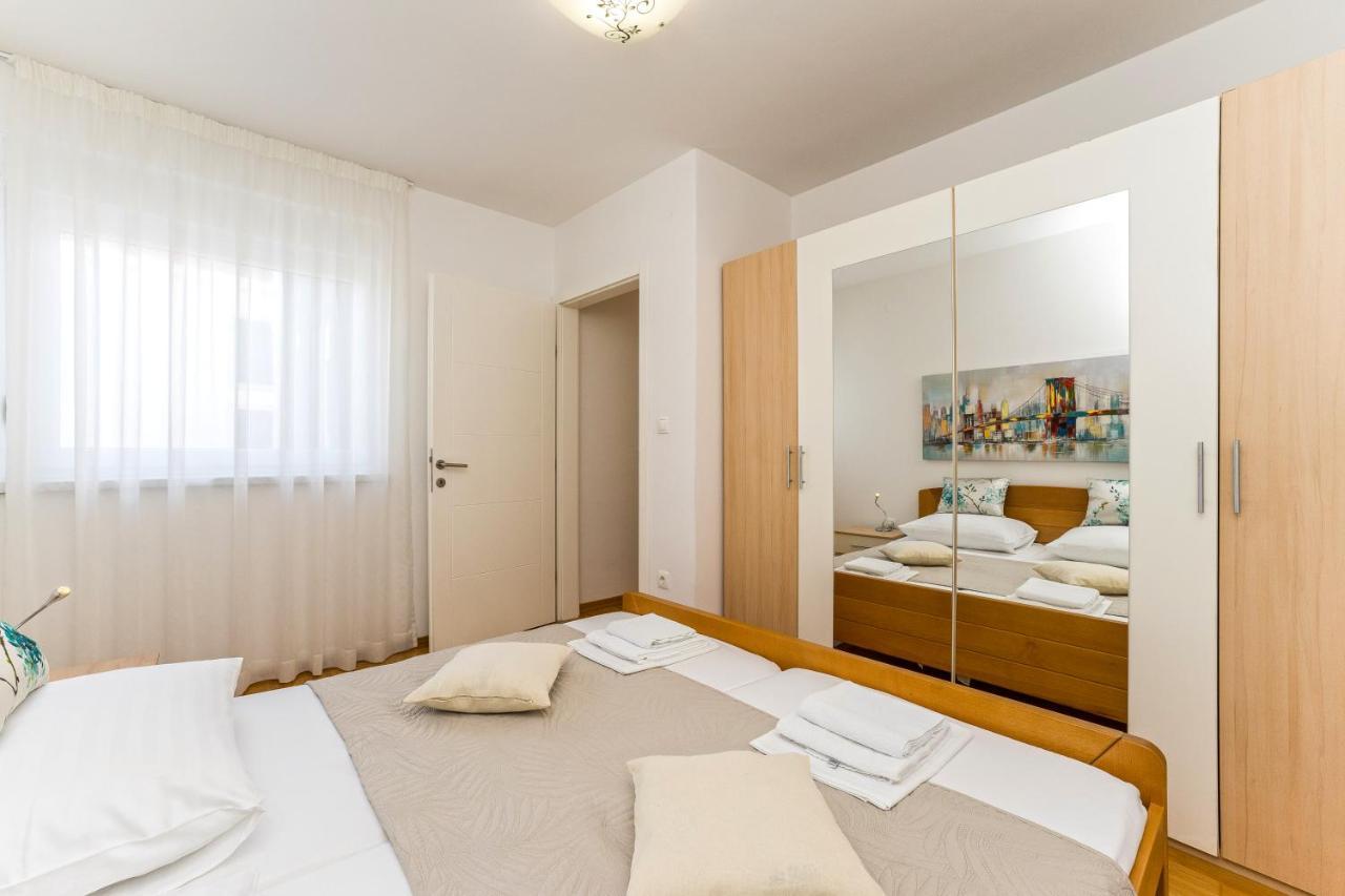 Summer Breeze Pool Apartments Novalja Exterior foto